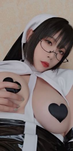 欧美亚洲丝袜制服中文_高清在线观看完整版